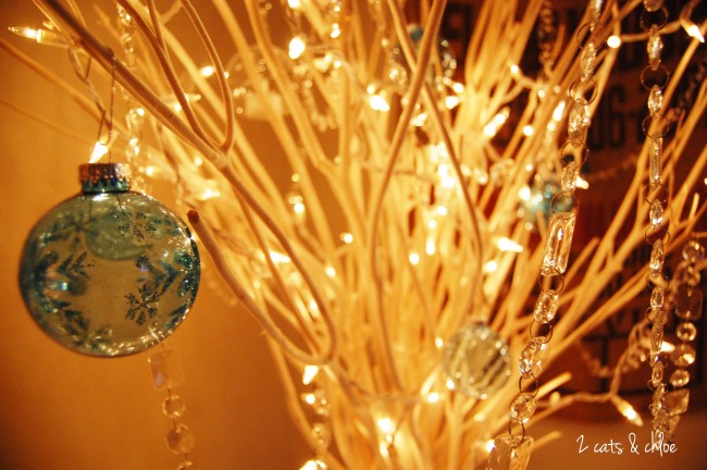 2 cats & chloe: unique christmas tree