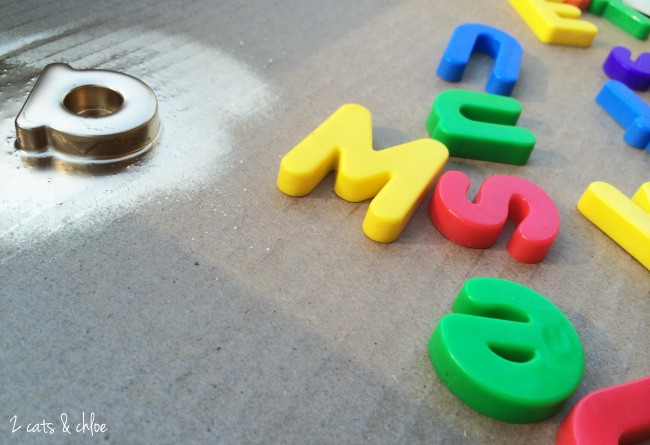 2 cats & chloe: DIY Menu Board