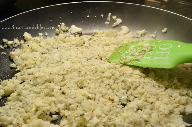 2 cats & chloe: How to make cauliflower rice