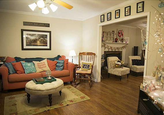 2 cats & chloe: Formal, flipped living room