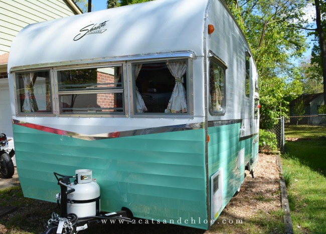 2 cats & chloe: 2015 shasta re-release seafoam