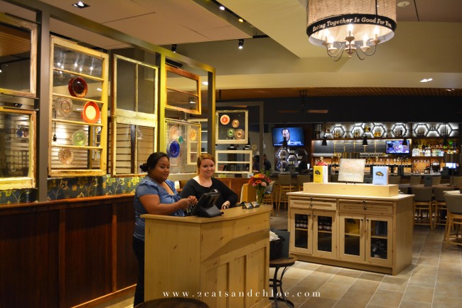 2 cats & chloe: Southern Style Dining  //  Virginia Beach, VA  // Tupelo Honey