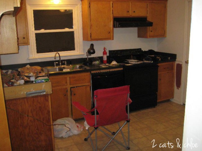 2 cats & chloe: Kitchen rehab before