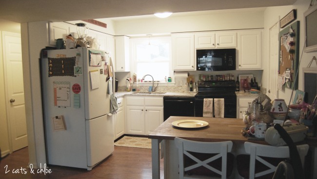 2 cats & chloe: new Kitchen from a distance