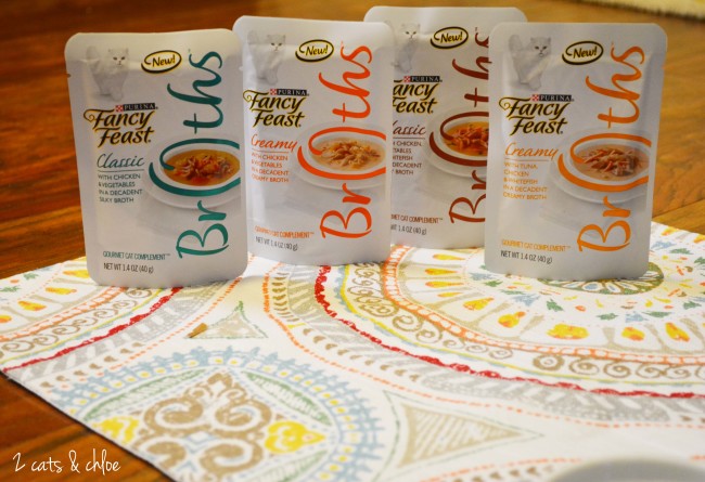 2 cats & chloe: fancy feast broths
