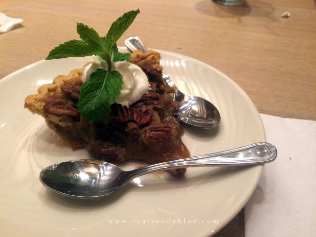 2 cats & chloe: Tupelo Honey // Southern Pecan Pie Dessert