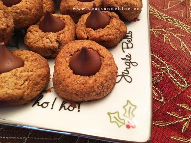 Paleo Kiss Cookies